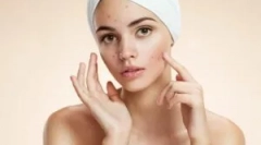 Плями та висипки на тілі, подібні до комарів укусів